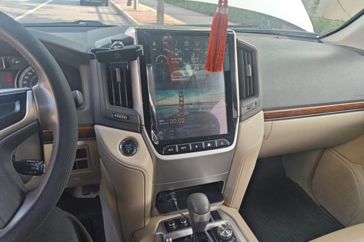 Used Toyota Land Cruiser  Audio And AC Panel