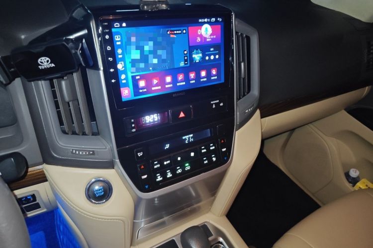 Used Toyota Land Cruiser 2017 4.0L 5-Seater Automatic Transmission Middle East Version Audio And AC Panel