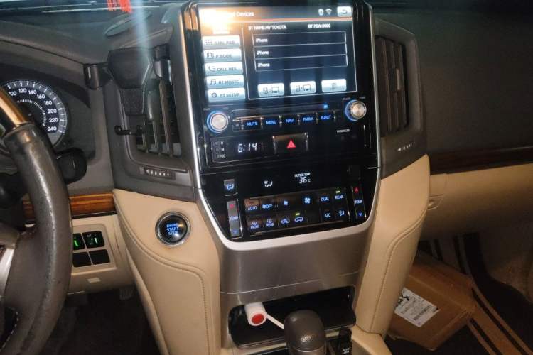 Used Toyota Land Cruiser  Audio And AC Panel