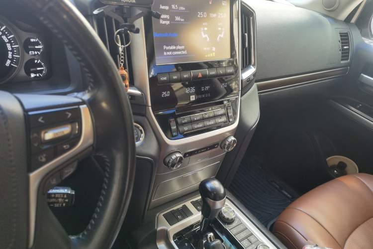 Used Toyota Land Cruiser  Audio And AC Panel
