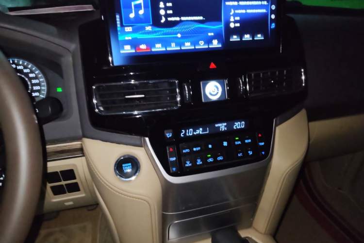 Used Toyota Land Cruiser 2017 4.0L Automatic Parallel Import Audio And AC Panel