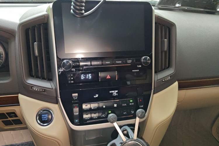 Used Toyota Land Cruiser 2017 4.0L Automatic Parallel Import Audio And AC Panel