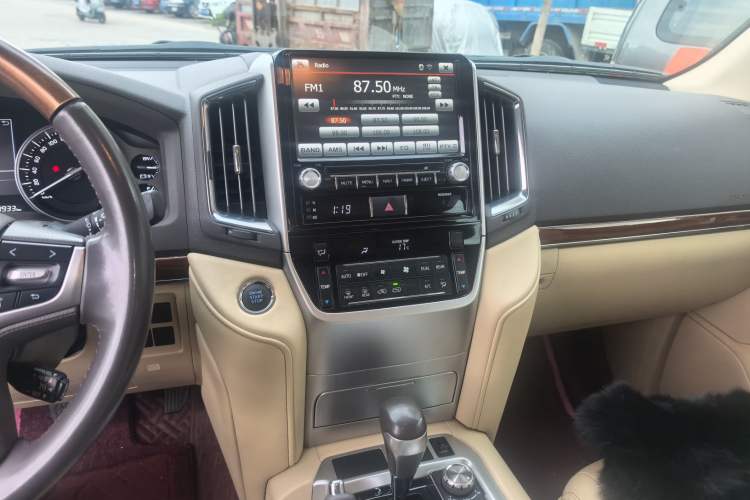 Used Toyota Land Cruiser  Audio And AC Panel