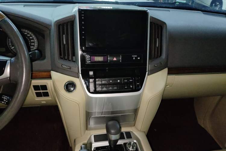 Used Toyota Land Cruiser 2017 4.0L Automatic Parallel Import Audio And AC Panel