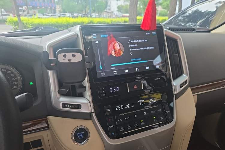 Used Toyota Land Cruiser  Audio And AC Panel