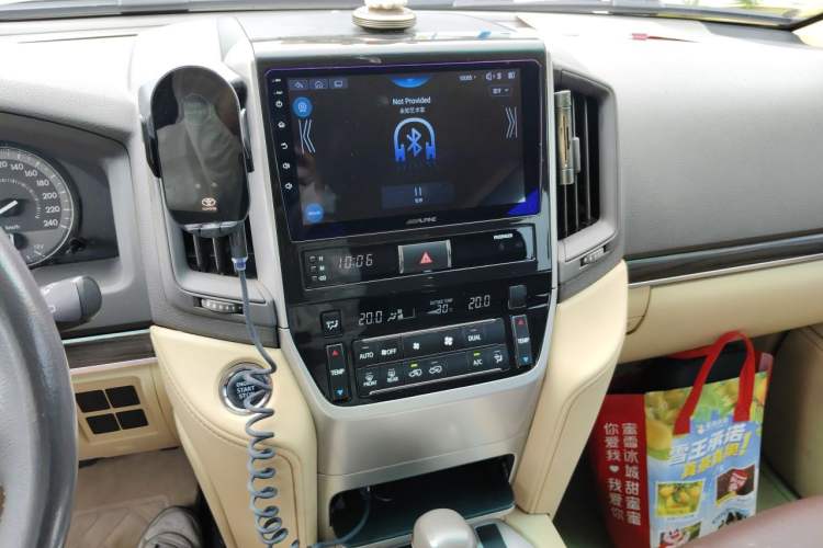 Used Toyota Land Cruiser 2017 4.0L GX 5-Seater U.S. Specification Audio And AC Panel