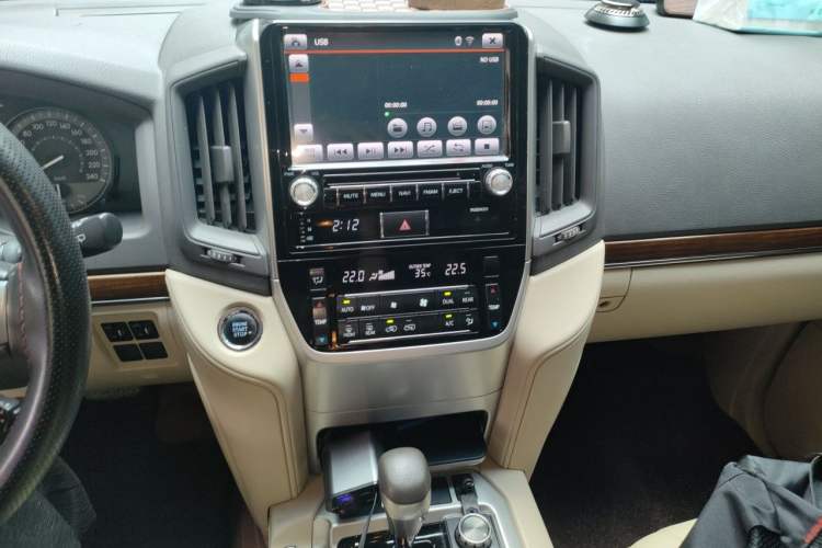 Used Toyota Land Cruiser  Audio And AC Panel