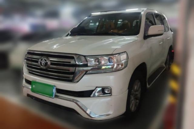 Used Toyota Land Cruiser 4.0L automatic 8-seater, with refrigerator and sunroof, Middle East specification, parallel import.