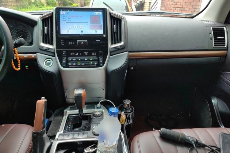 Used Toyota Land Cruiser 2017 4000 Refrigerator Basic Version with No Electric Base Center Console