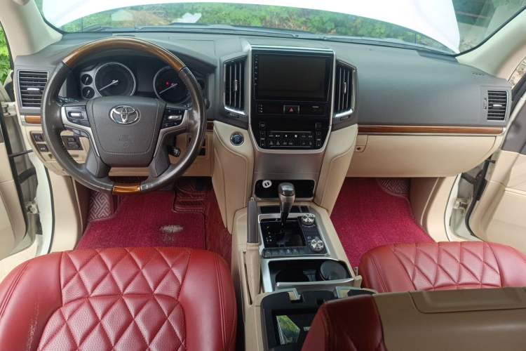 Used Toyota Land Cruiser  Center Console