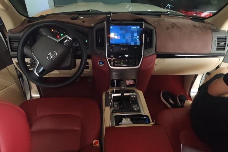 Used Toyota Land Cruiser  Center Console