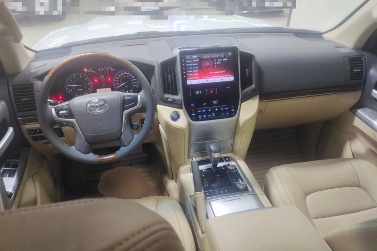 Used Toyota Land Cruiser  Center Console