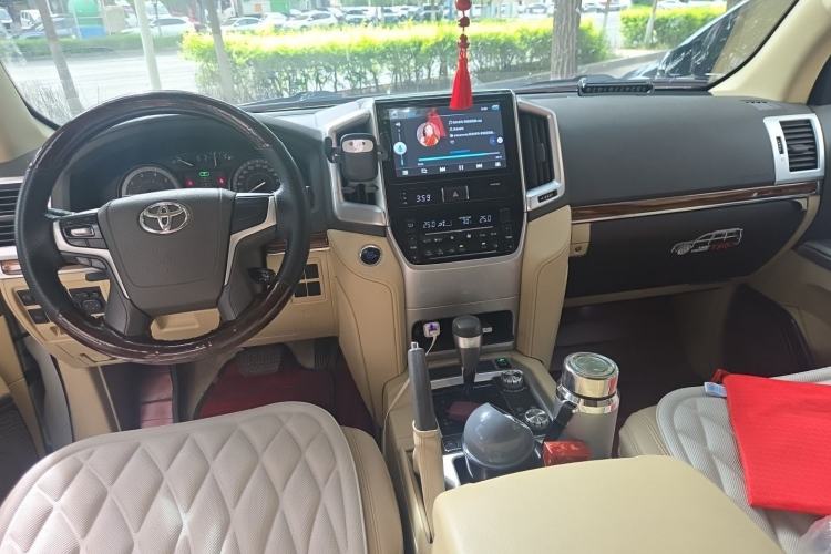 Used Toyota Land Cruiser  Center Console