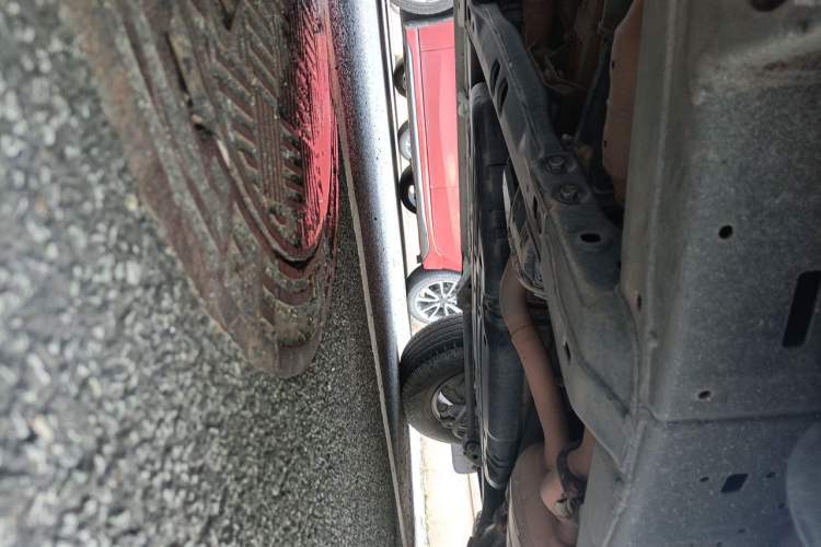 Used Toyota Land Cruiser  Chassis Front Left