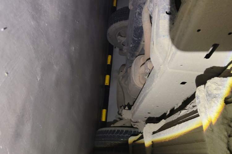 Used Toyota Land Cruiser  Chassis Front Left