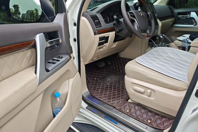 Used Toyota Land Cruiser  Driver Seat