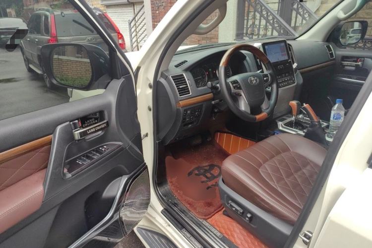 Used Toyota Land Cruiser 2017 4000 Refrigerator Basic Version with No Electric Base Driver Seat
