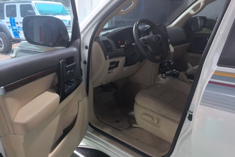 Used Toyota Land Cruiser 2017 4.0L Automatic Parallel Import Driver Seat
