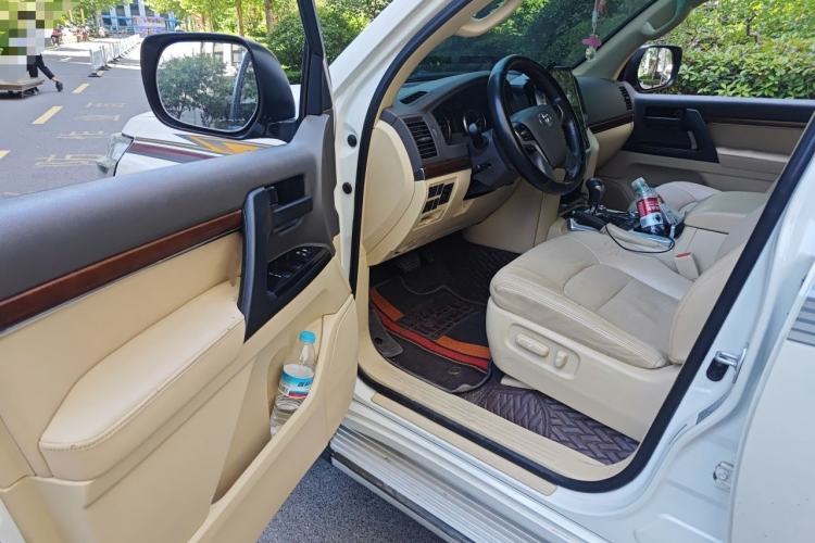 Used Toyota Land Cruiser  Driver Seat