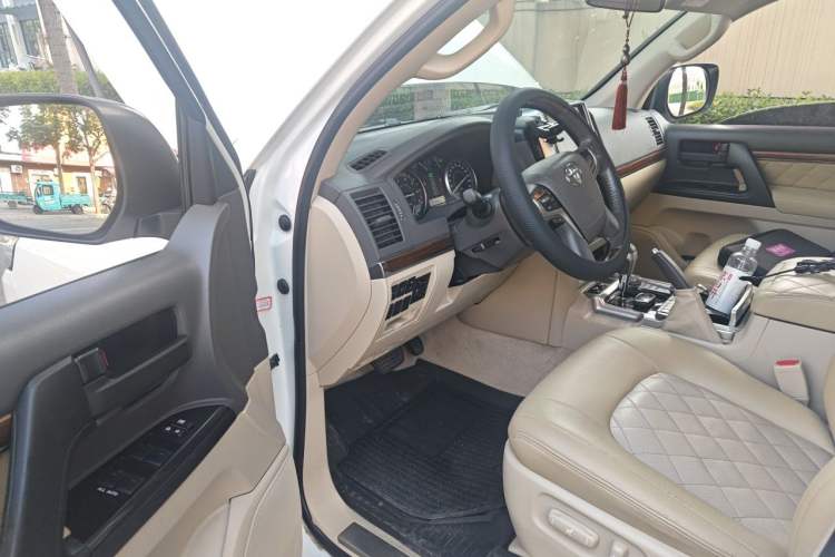 Used Toyota Land Cruiser  Driver Seat