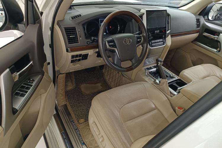 Used Toyota Land Cruiser 2017 4.0 GX-R Aluminum Wheels No Sunroof High-End Version—Middle East Market Driver Seat