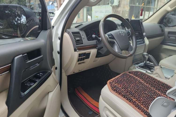 Used Toyota Land Cruiser  Driver Seat