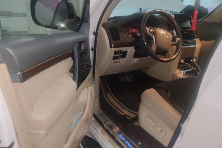 Used Toyota Land Cruiser  Driver Seat