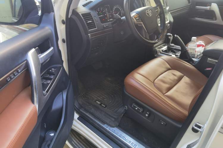 Used Toyota Land Cruiser  Driver Seat