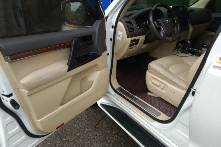 Used Toyota Land Cruiser  Driver Seat