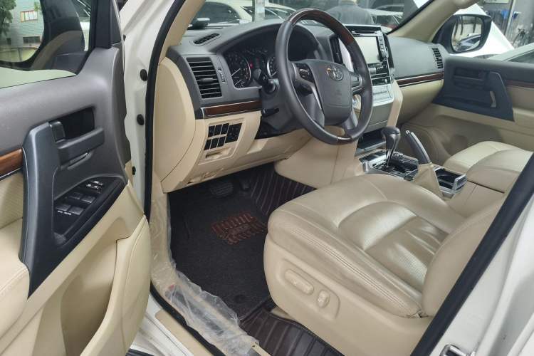 Used Toyota Land Cruiser  Driver Seat