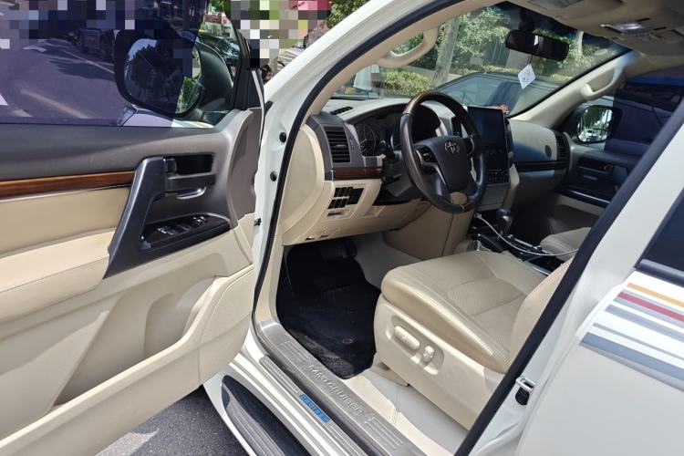 Used Toyota Land Cruiser 2017 4.0L Automatic Parallel Import Driver Seat