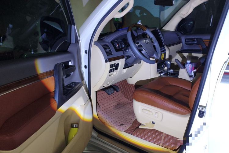 Used Toyota Land Cruiser 2017 4.0L 5-Seater Automatic Transmission Middle East Version Driver Seat