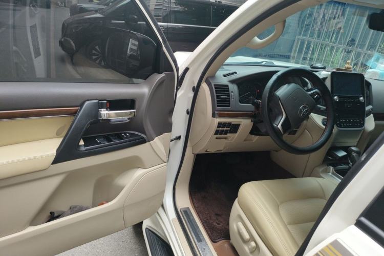 Used Toyota Land Cruiser  Driver Seat