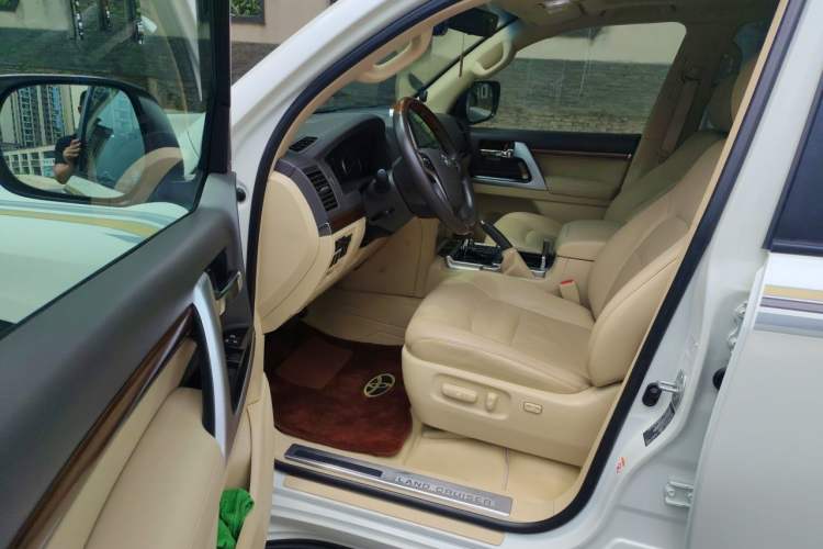 Used Toyota Land Cruiser  Driver Seat