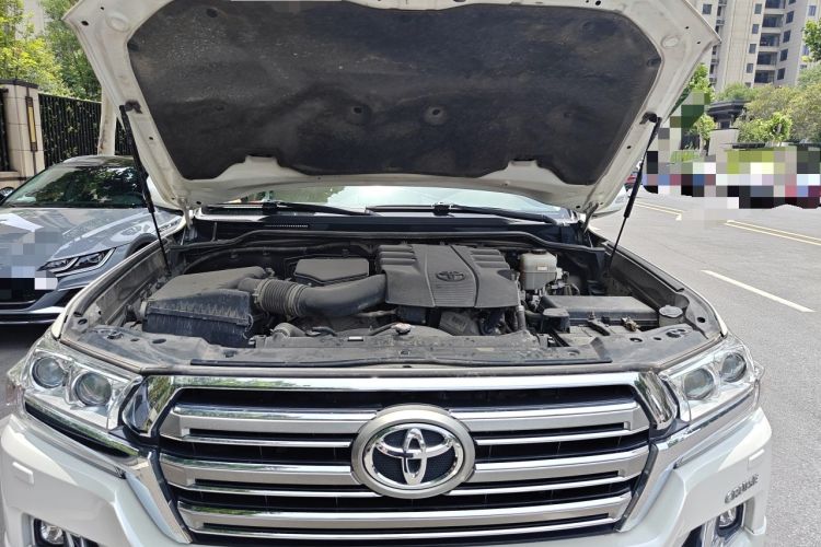 Used Toyota Land Cruiser 2017 4.0L Automatic Parallel Import Engine Bay