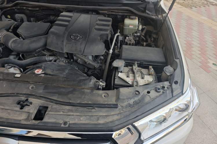 Used Toyota Land Cruiser  Engine Bay Left
