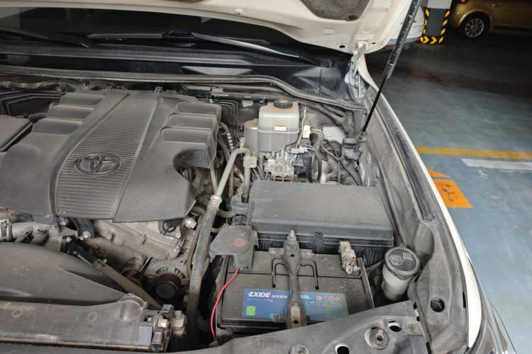 Used Toyota Land Cruiser  Engine Bay Left