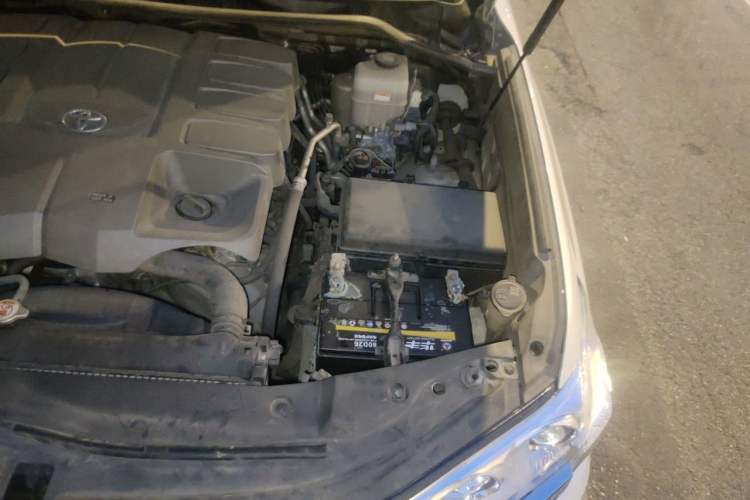 Used Toyota Land Cruiser  Engine Bay Left