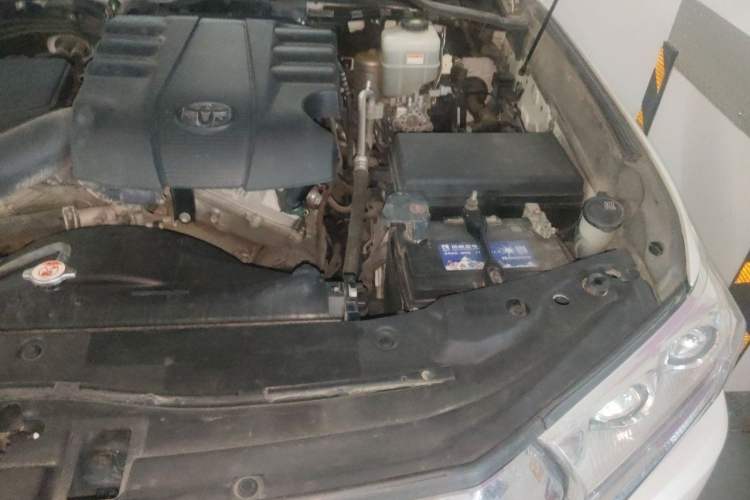 Used Toyota Land Cruiser  Engine Bay Left
