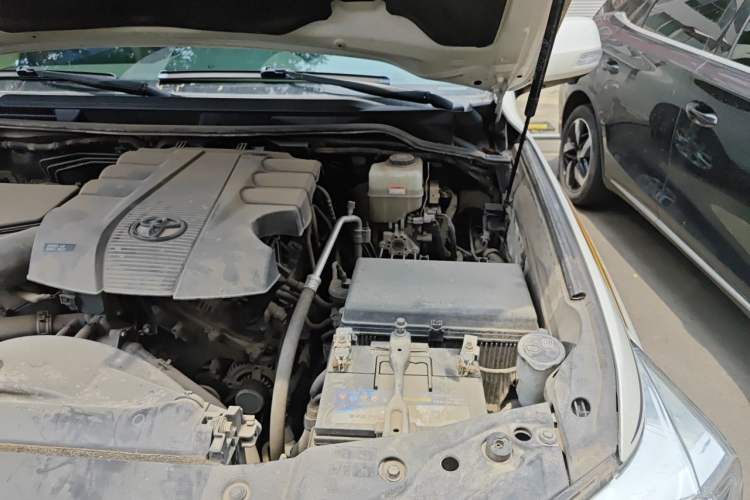 Used Toyota Land Cruiser  Engine Bay Left