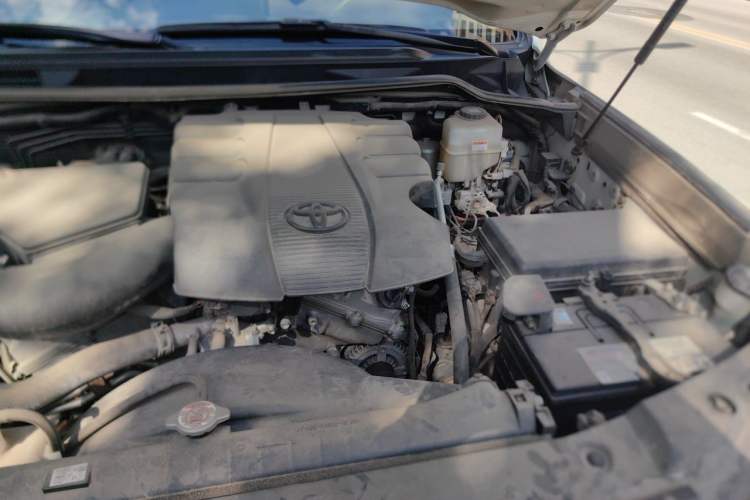 Used Toyota Land Cruiser  Engine Bay Left