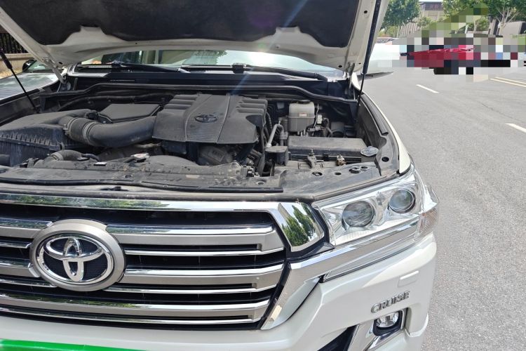 Used Toyota Land Cruiser 2017 4.0L Automatic Parallel Import Engine Bay Left