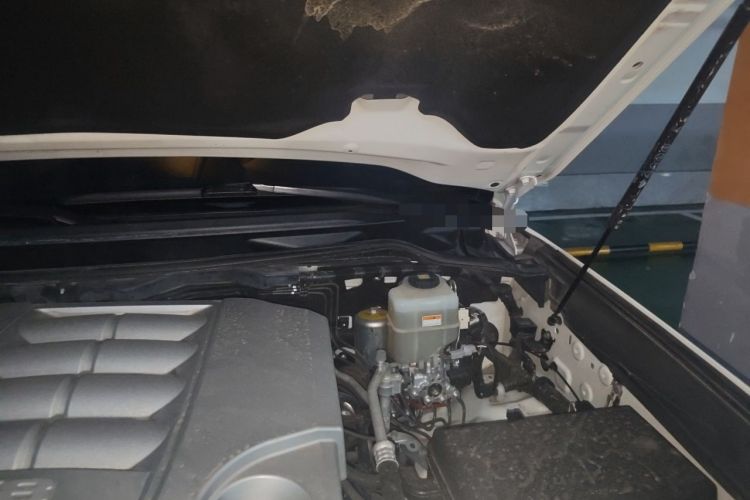 Used Toyota Land Cruiser  Engine Bay Left