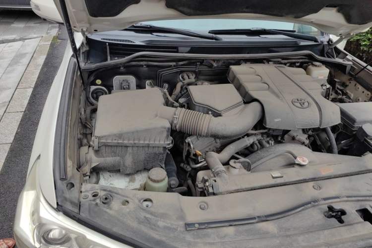 Used Toyota Land Cruiser 2017 4000 Refrigerator Basic Version with No Electric Base Engine Bay Right