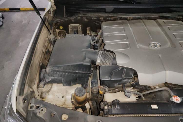 Used Toyota Land Cruiser  Engine Bay Right