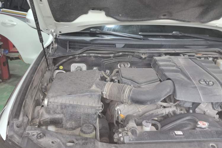 Used Toyota Land Cruiser 2017 4.0L Automatic Parallel Import Engine Bay Right
