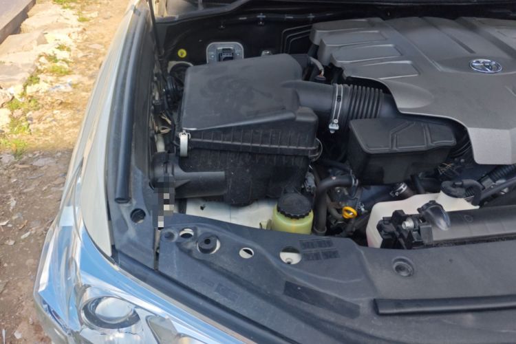 Used Toyota Land Cruiser  Engine Bay Right