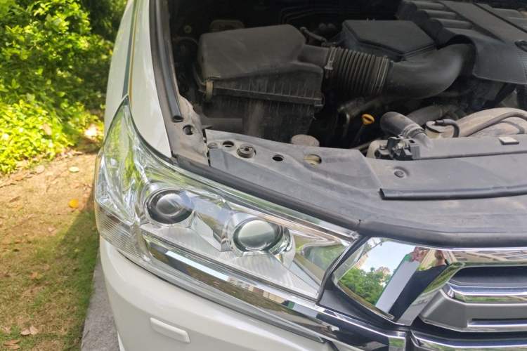 Used Toyota Land Cruiser  Engine Bay Right