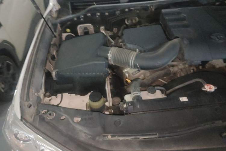 Used Toyota Land Cruiser  Engine Bay Right