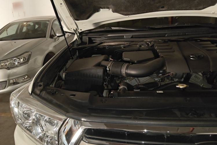 Used Toyota Land Cruiser  Engine Bay Right